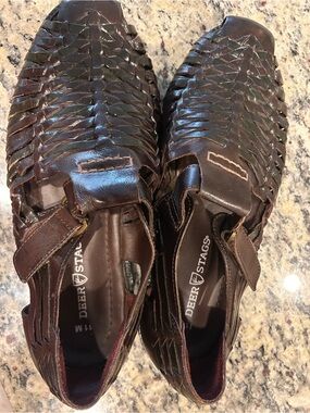 Deer Stags Men's Dark Brown Woven Leather Sandals